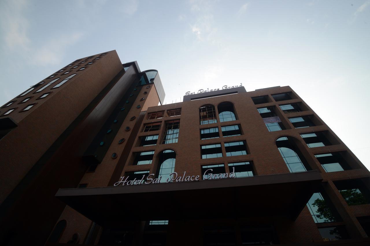 Sai Palace Grand, Malad Bombaj Exteriér fotografie