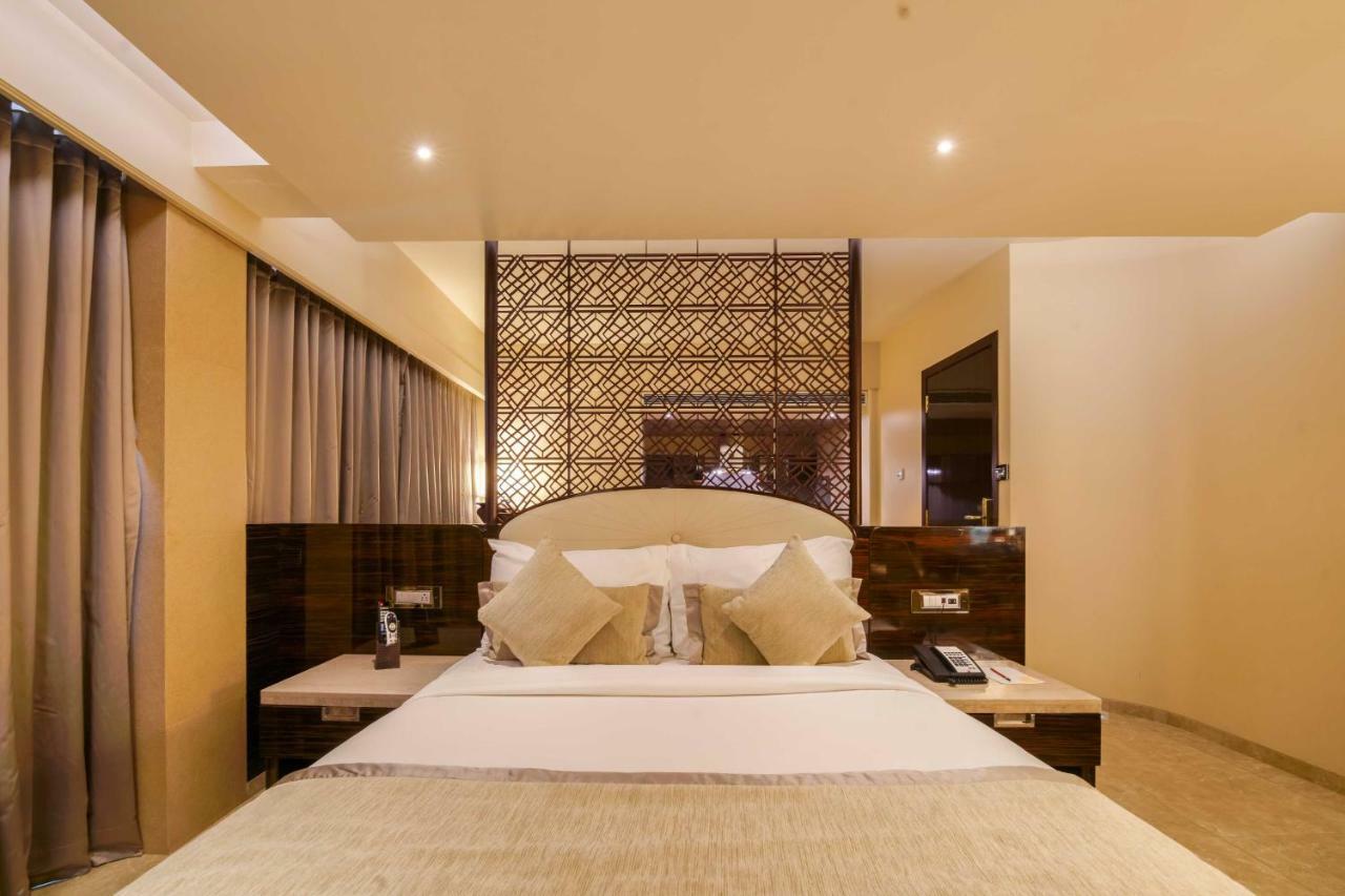 Sai Palace Grand, Malad Bombaj Exteriér fotografie