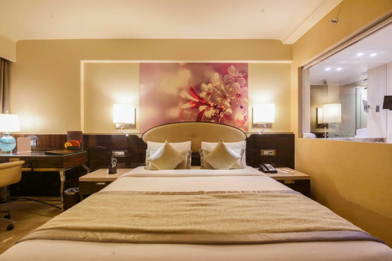 Sai Palace Grand, Malad Bombaj Exteriér fotografie