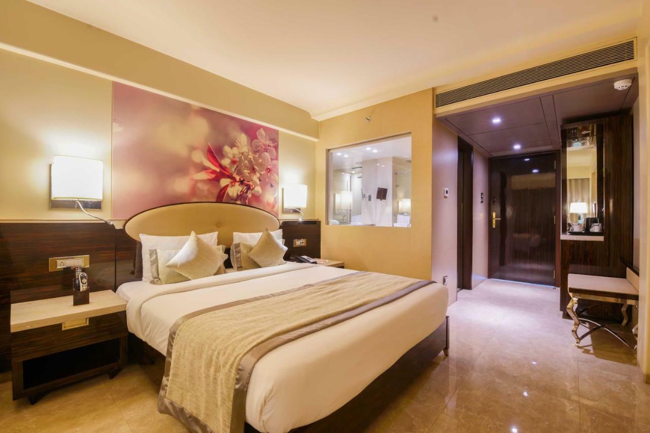 Sai Palace Grand, Malad Bombaj Exteriér fotografie